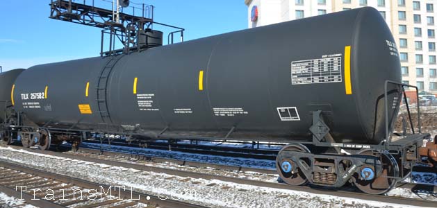 Car/wagon TILX257582 right side / coté droit
